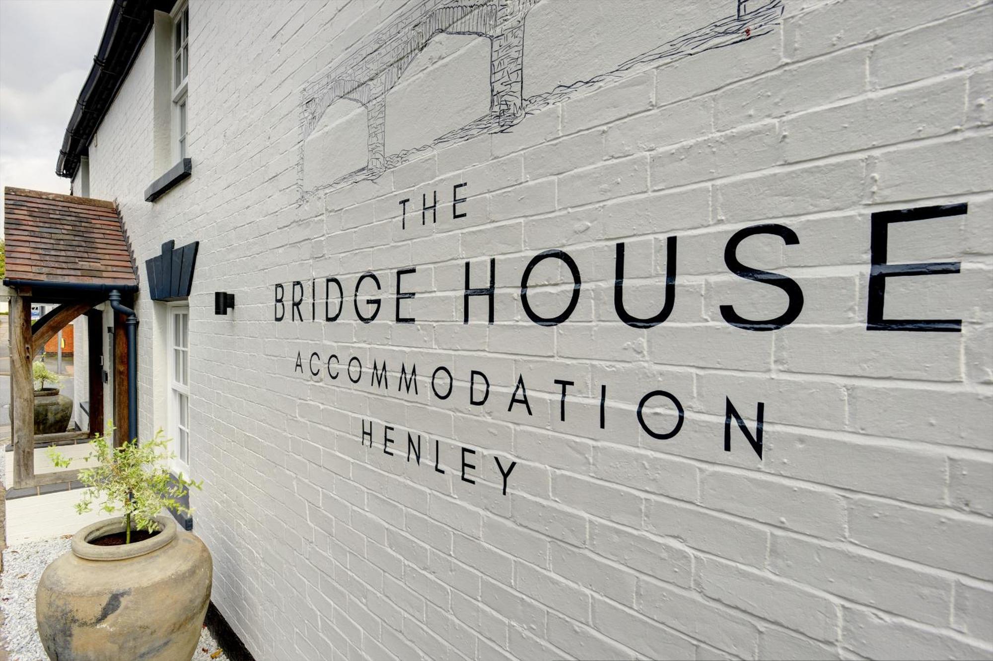 Hotel The Bridge House Henley Exterior foto